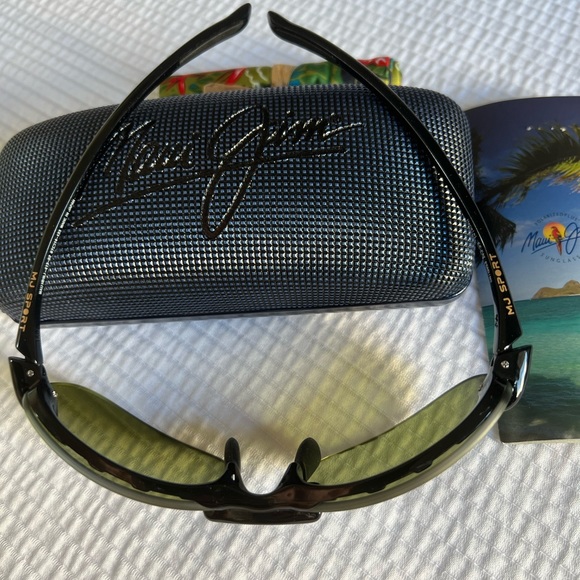 Maui Jim Hanalei Sunglasses - Picture 5 of 10